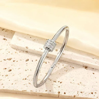 Ensemble de bracelets joncs en acier inoxydable doré, avec chiffres romains, trèfle, coquillage et cristaux pavés, bracelets fins pour femme, bijoux à superposer, cadeau
