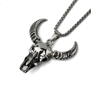 Collar de Acero Inoxidable con Cabeza de Toro y Esqueleto, Estilo Hip Hop, Tendencia Masculina, Collar Retro Europeo y Americano de Acero de Titanio - Product Image 2