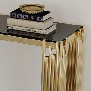 Table <span class=keywords><strong>console</strong></span> <span class=keywords><strong>en</strong></span> <span class=keywords><strong>verre</strong></span> de <span class=keywords><strong>haute</strong></span> qualité B2B Cadre doré robuste Look tendance Idéal pour les marchés internationaux de la décoration intérieure - Product Image 4