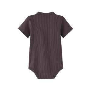 Vente en gros de grenouillères à manches courtes pour bébés grenouillères d'été en coton uni pour bébés fournisseur de vêtements pour bébés filles et nouveaux-nés - Product Image 3