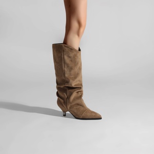 Bottines en <span class=keywords><strong>daim</strong></span> pour femmes - Bottines à bout pointu et talon kitten style western pour l'automne et l'hiver - Product Image 1