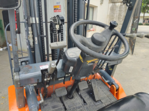 Chariot élévateur à combustion interne TCM/HELI de haute qualité de 3 tonnes utilisé des options de 3 et 5 tonnes disponibles à la vente - Product Image 5