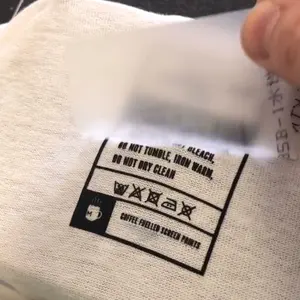 Étiquettes de logo en silicone de transfert de chaleur imperméables 3d personnalisées à la mode, étiquettes de taille à repasser sur le cou pour vêtements
