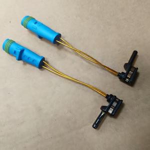 Offre Spéciale vente en gros 1645401017 2205401517 pour <span class=keywords><strong>mercedes</strong></span>-benz capteur de frein avant et arrière Contact Pad alarme WireBrake détection - Product Image 2