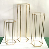 Ensemble de 3 supports hexagonaux cylindriques pour mariage, supports à plantes en métal doré, supports de table à gâteaux, centres de table floraux pour mariage