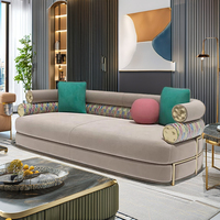 Canapé d'angle en velours moderne et créatif de luxe Medusa Carezza Italie, 3 places, convertible, structure en bois massif pour le salon