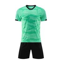 Seragam Sepak Bola Pria Slim-Fit Super Cepat untuk Latihan & Pertandingan Musim Panas, Jersey Lengan Pendek Custom Grosir