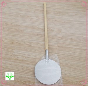 <span class=keywords><strong>Pala</strong></span> giratoria <span class=keywords><strong>de</strong></span> aluminio con mango <span class=keywords><strong>de</strong></span> <span class=keywords><strong>madera</strong></span> <span class=keywords><strong>para</strong></span> Pizza <span class=keywords><strong>de</strong></span> Metal <span class=keywords><strong>de</strong></span> alta calidad <span class=keywords><strong>para</strong></span> hornear en <span class=keywords><strong>horno</strong></span> <span class=keywords><strong>para</strong></span> restaurantes comerciales Simple - Product Image 5