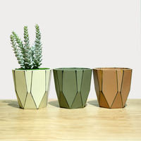 Pots de plantes en plastique de forme prismatique créative Yicai, pots de plantes décoratifs à vendre