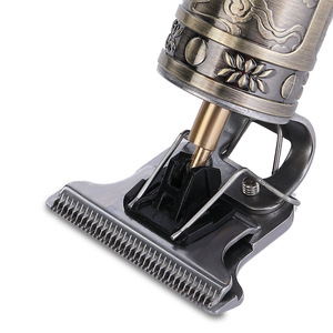 Cortadora de Pelo Retro con Grabado, Cuerpo Metálico, Alimentación USB, Potencia Profesional, Uso Doméstico para Hombres - Product Image 2