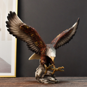 Nhà Máy Bán Buôn Đồ trang trí Nhựa săn bắn EAGLE thủ công mỹ nghệ động vật Quà Tặng Máy Tính Để Bàn đồ trang trí - Product Image 1