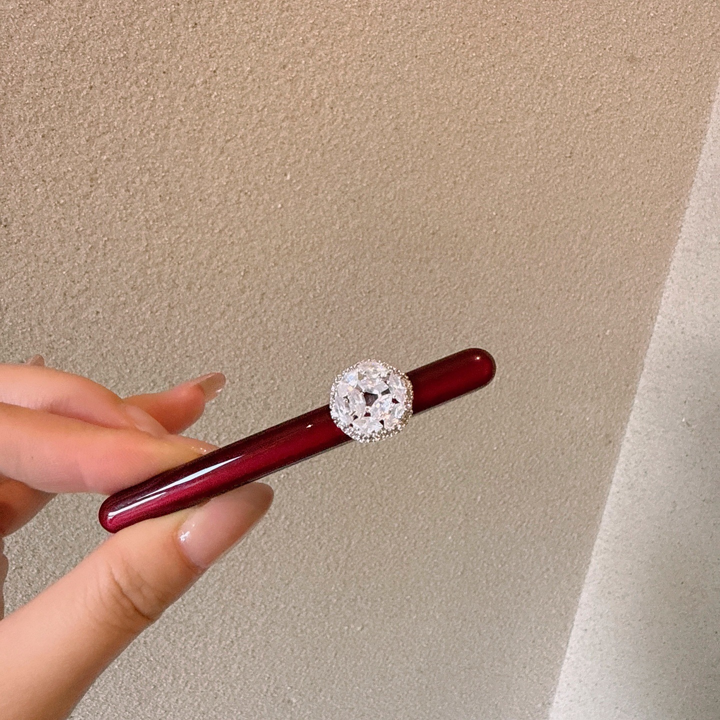 เซอร์โคเนียม โซ่ด้านข้าง - สีแดงไวน์