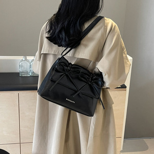 2024 New Custom Waterproof PU Zipper Closure <b>Pillow</b> Shape Fashion Cosmetic Bag for Women Travel Toiletry Storage - Product Image 4