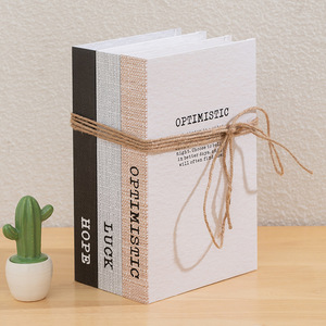 Taktiles Leinen-Displaybuch mit sanften Textaufdrucken, exklusive Einrichtungsaccessoires für Innenarchitektenprojekte - Product Image 2