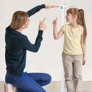 فحص يدوي لصحة الطفل والكبار ، مقياس وزن الارتفاع