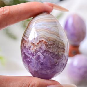 Vente en gros d'œufs en agate améthyste de qualité supérieure, pierre naturelle polie pour la décoration intérieure unique et les cadeaux de vacances - Product Image 1