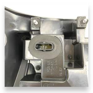 Luz trasera izquierda exterior en stock para TESLA Model 3 Part 2021- 2023 OE 1502086-00-D - Product Image 2