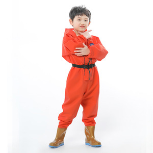 Combinaison de pluie imperméable une pièce de haute qualité pour enfants avec bottes intégrées, combinaison de pêche et de jeu pour enfants - Product Image 4