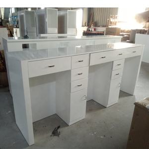 Salon de manucure moderne Offre Spéciale Double Sièges Table de manucure Table à ongles lumière luxurye - Product Image 3