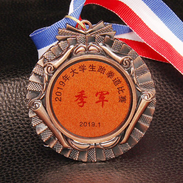 สีน้ำตาล