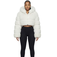 Manteau court en fausse fourrure de renard pour femme avec chapeau, manches longues, design à empiècements - En stock
