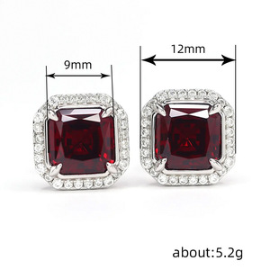 Eleganti Orecchini a Perno Quadrati Rossi per Donne, Accessori per Orecchie Stile Cerimonia - Product Image 5