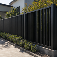 Système de clôture moderne en aluminium à persiennes verticales pour la sécurité et l'intimité résidentielle, avec revêtement en poudre