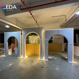 Arco de Acrílico con Iluminación LED para Decoración de Bodas, Soporte para Fondo de Boda Blanco Personalizado Profesional LEDA - Product Image 1
