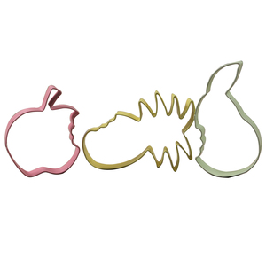 Ensemble de 3 emporte-pièces en métal sur le thème des fruits d'hiver personnalisé en forme de coeur ananas pomme poire découpes outils de moule à biscuits - Product Image 1