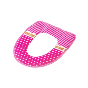 2pcsPaste style siège de toilette en peluche épaissi toutes saisons universel couverture de toilette anneau de toilette - Product Image 1