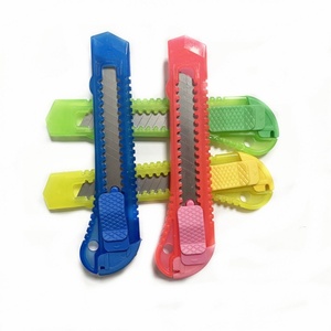 Wholesale Promotional Factory Supplies Stationery Knife <b>Plastic</b> Handle <b>Sliding</b> Retractable Utility Knife - Product Image 4