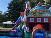 Vente en gros de voiture de police gonflable en PVC 8*4.5 m et de château plein d'entrain de prison
