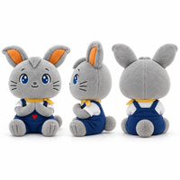 Fabricant de jouets en peluche personnalisés : Lapin personnalisé avec yeux étoilés, salopette et patch cœur – Service de conception sur mesure