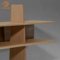 Table console en bois de chêne massif moderne et contemporaine pour salon et chambre à coucher, personnalisable avec un support en métal en laiton