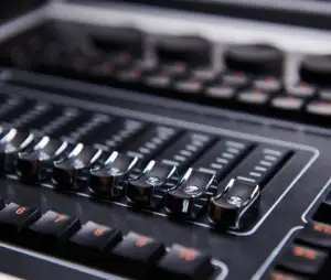 Vua Kong 2048 kênh DMX giao diện điều khiển hiệu ứng sân khấu ánh sáng DJ Mixer điều khiển ánh sáng cảm ứng giao diện điều khiển cho sân khấu bên chương trình truyền hình