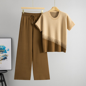 Conjunto de Suéter Tejido para Mujer, Manga Corta, Pantalones Anchos, Dos Piezas, Atuendo Casual de Verano, Corte Holgado, Diseño Moderno con Parches - Product Image 1