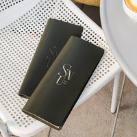 Couvertures de menu de restaurant en cuir PU durables et réutilisables et écologiques avec support de menu élégant imprimé de logo personnalisé