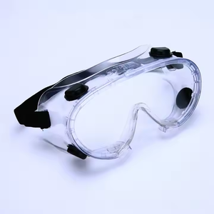 Lunettes de sécurité anti-rayures pour les produits chimiques de laboratoire et les activités de plein air comme l'équitation et le cyclisme - Product Image 1
