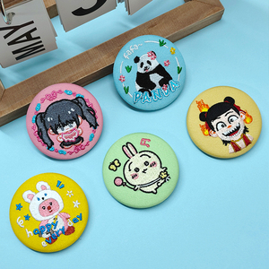 Badge brodé de dessin animé, broche en tissu tissé, bouton pour cadeaux - Product Image 4