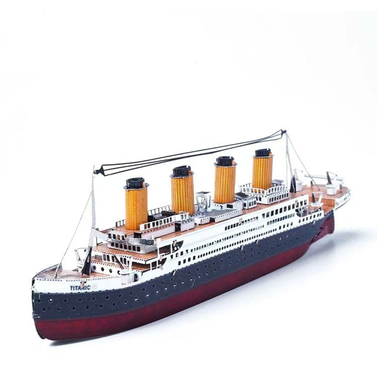 RMS Titanic (Colored)