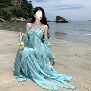 Robe longue bleu-vert à licol, taille naturelle, dos nu, respirante, idéale comme paréo de plage - Product Image 3