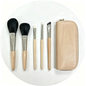 Ensemble de 5 pinceaux de maquillage de voyage, personnalisation de la marque, pinceaux à blush, à estomper les fards, à sourcils, pinceaux cosmétiques portables pour le visage avec sac de rangement - Product Image 5