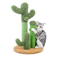 Griffoir pour chat en sisal en forme de cactus avec 3 poteaux à griffer et une balle interactive suspendue