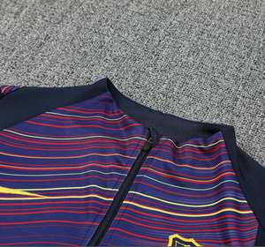 Kit da calcio da uomo con mezza zip a manica lunga Club di alta qualità 100% poliestere antivento squadra fornitore originale - Product Image 3