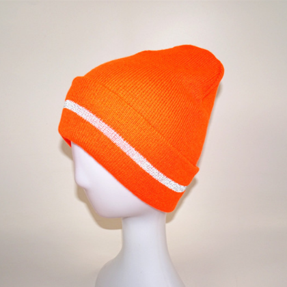 new style 100% acrylic knit soft touch soccer hat with embroidery patch soccer beanie 2022