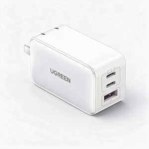 Cargador GaN Plegable UGREEN de 65W 2C1A con 3 Puertos de Carga Rápida CD244, Adaptador de Pared para Laptop, Teléfono y Tablet - Product Image 1