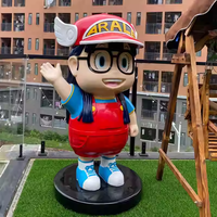 Escultura de Arale con Traje Rojo, Estatua de Arale, Figura de Anime Grande de Fibra de Vidrio para Exhibición en Escaparates