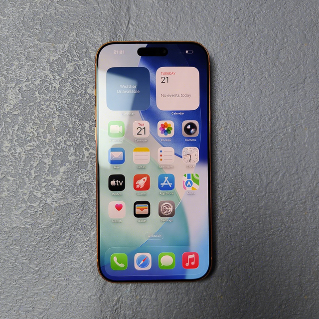 Used Iphone 17 Pro Max Used US Version Wholesale Unlocked 5G Smartphone 6.9-inch Screen 256GB RAM With Box and Accessories