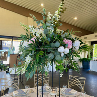 Centres de table de mariage chics MoKtong, boules de fleurs violettes réalistes pour rampes d'escalier