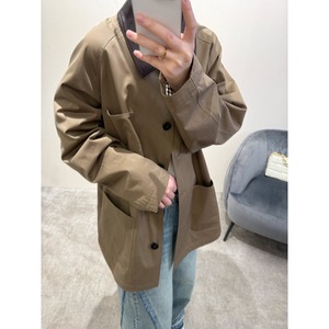 Nouvelle veste courte pour femme avec col en peau de mouton, style trench décontracté en sergé haute densité, couleur <span class=keywords><strong>kaki</strong></span> avec détails contrastés - Product Image 4